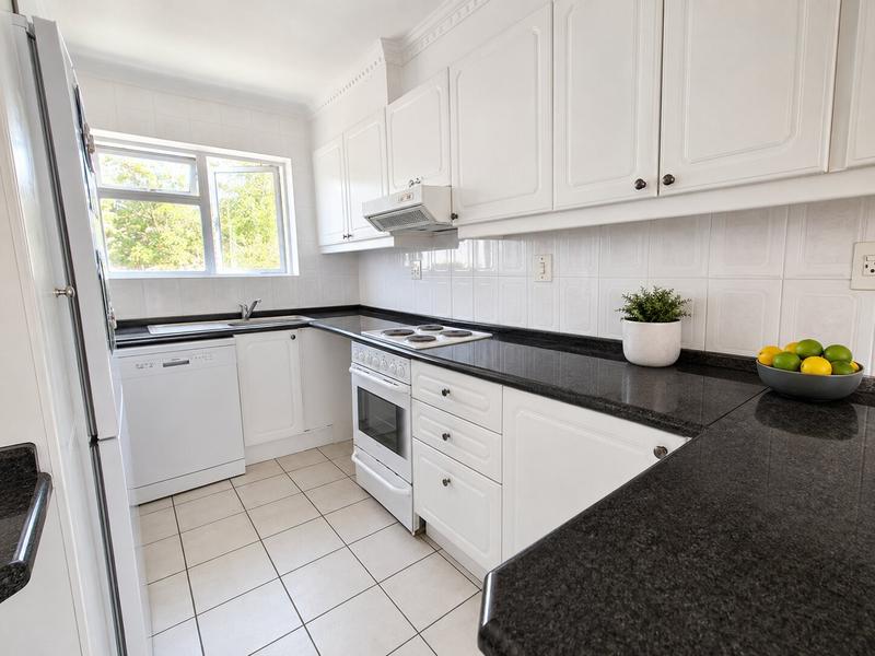 2 Bedroom Property for Sale in Heldervue Western Cape